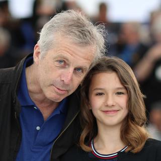 Le réalisateur Bruno Dumont et l'actrice française Lise Leplat-Prudhomme lors du 72e Festival de Cannes le 18 mai 2019. [AFP - Valéry Hache]