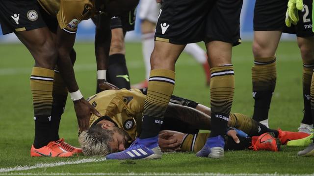 Valon Behrami s'est blessé à la cheville contre l'AC Milan. [Keystone - Luca Bruno]