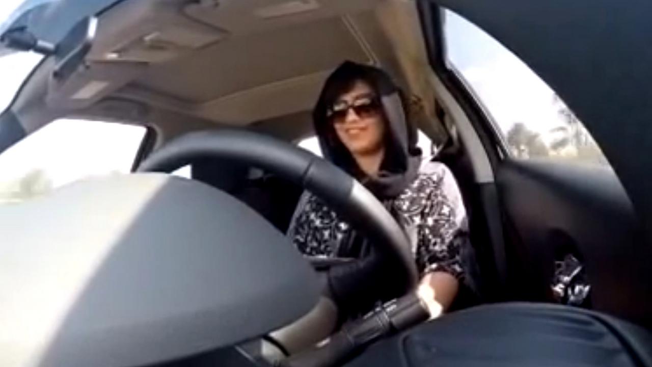 Loujain al-Hathlou avait été arrêtée en 2014 pour avoir conduit une voiture depuis les Emirats arabes unis. [Keystone - Loujain al-Hathlou]