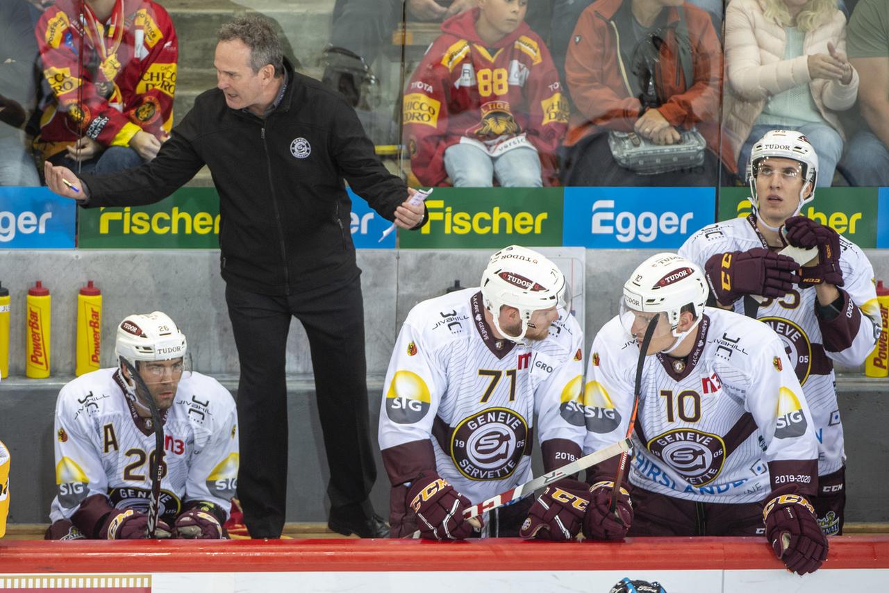 Entraîneur de Genève-Servette, Patrick Emond a fêté sa première victoire en National League. [KEYSTONE - Marcel Bieri]