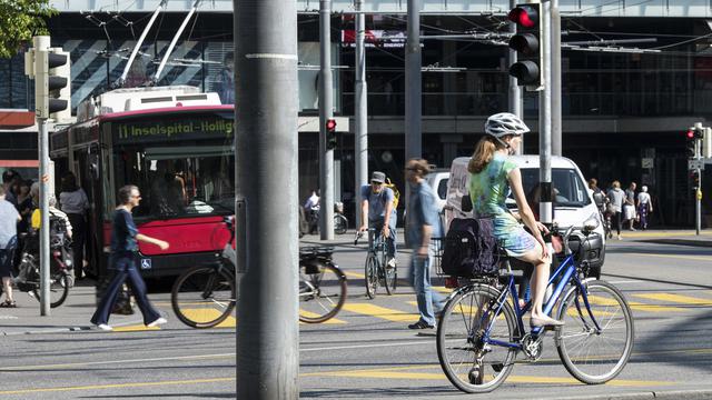 Les projets d'agglomération mettront l'accent sur la mobilité douce et les transports publics. [Keystone - Peter Schneider]