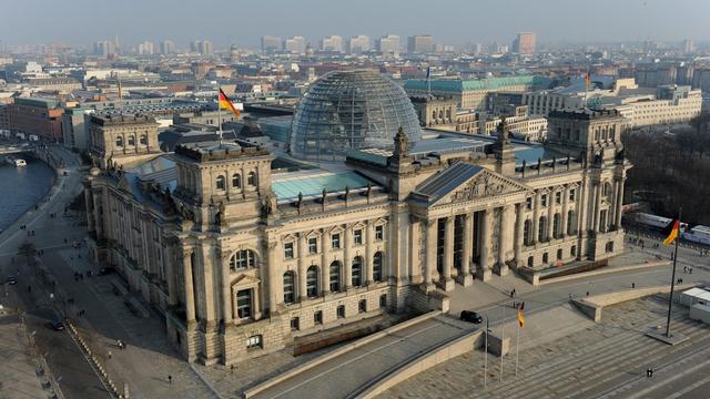 L'Allemagne envisage de desserrer les cordons de la bourse pour la croissance économique. [Keystone/epa - Rainer Jensen]