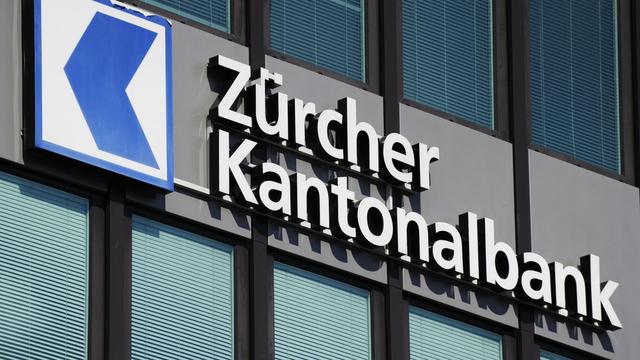 La Banque cantonale de Zurich (BCZ) pénalise les petits et moyens épargnants avec des taux d'intérêt négatifs. [Keystone - Steffen Schmidt]