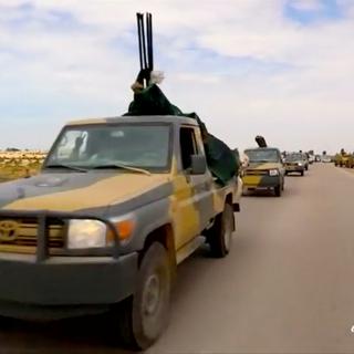 Des véhicules militaires en Libye. [Reuters - Reuters TV]