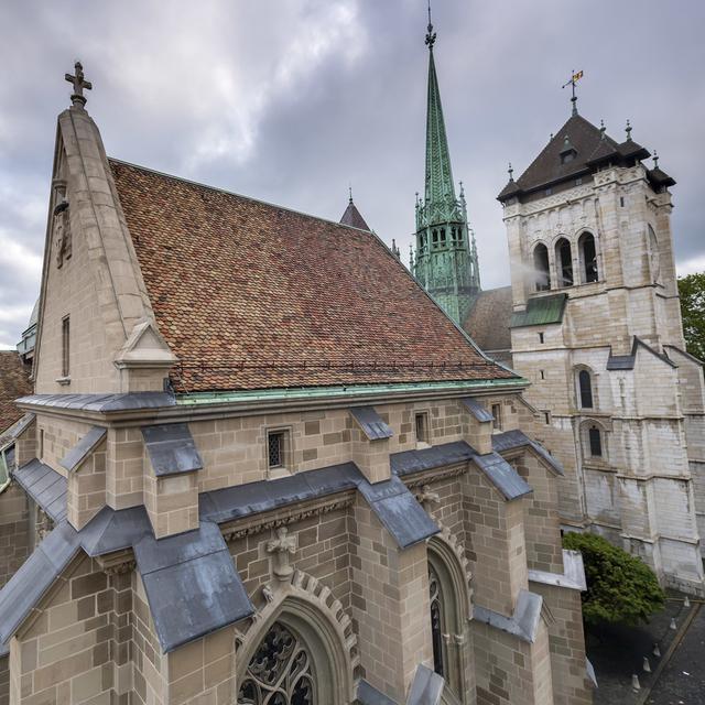 Une vue de la cathédrale St-Pierre de Genève, mercredi 21 août 2019. [Keystone - Martial Trezzini]