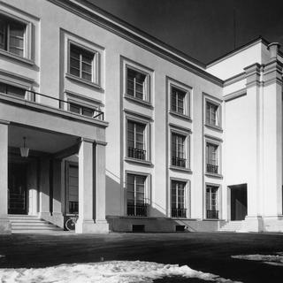 La maison de la Radio-Lausanne à la Sallaz, dans les années 1940. [notreHistoire.ch - Truus de Jong photographe]