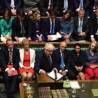 Le Premier ministre Boris Johnson répond à la Chambre des communes. [AFP/Parlement britannique - Jessica Taylor]