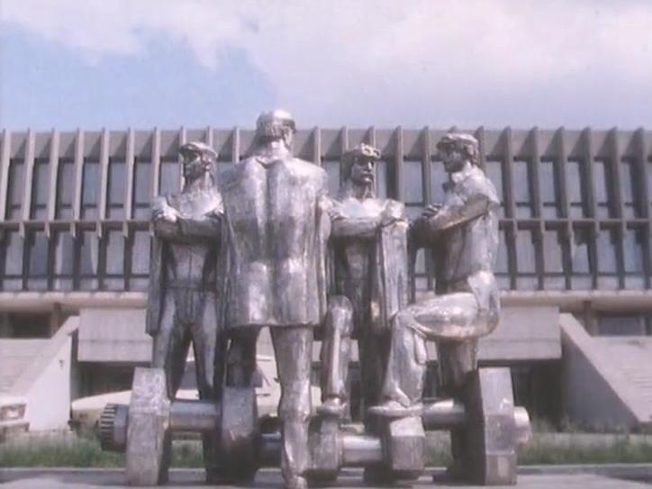 Monument à la gloire du communisme, Hongrie, 1989. [RTS]