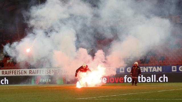 Le match entre Sion et Grasshopper a dû être arrêté. [Keystone - Salvatore Di Nolfi]