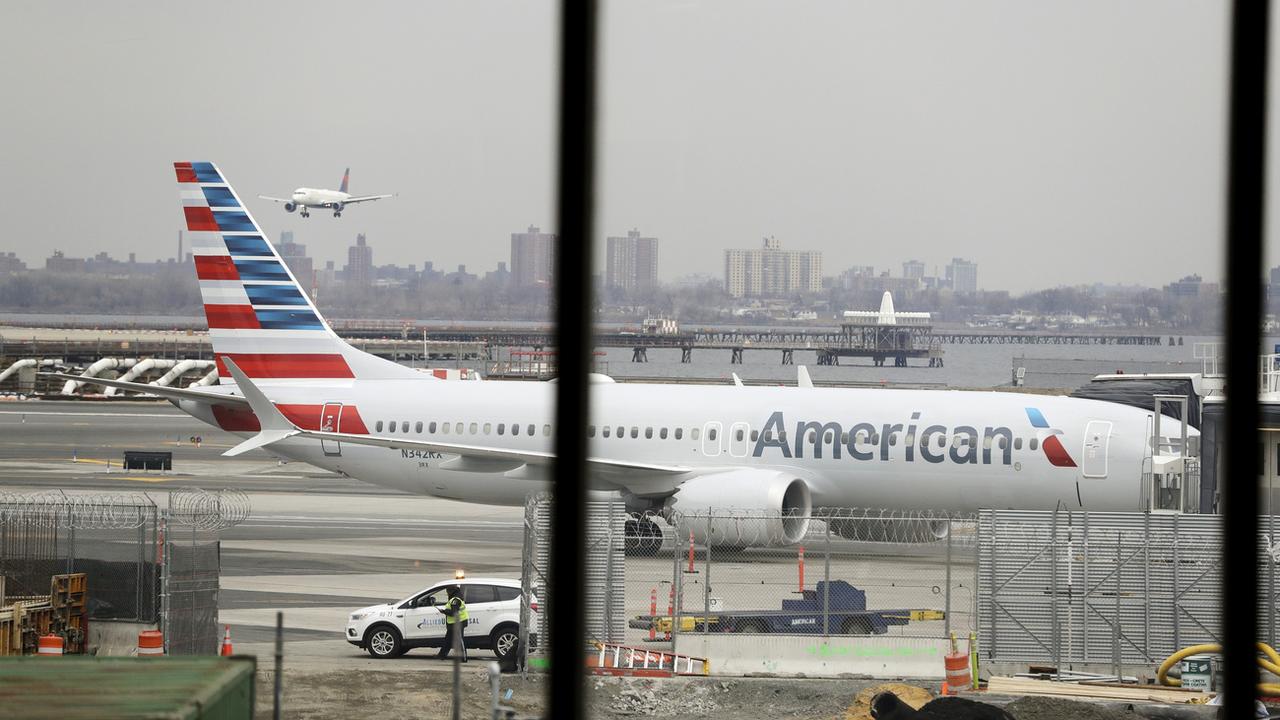 Les 24 Boeing 737 MAX d'American Airlines sont immobilisés. [AP/Keystone - Frank Franklin II]