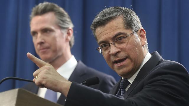 Le procureur général de Californie Xavier Becerra avait annoncé l'imminence de ce recours contre la décision du président Donald Trump. [Rich Pedroncelli]