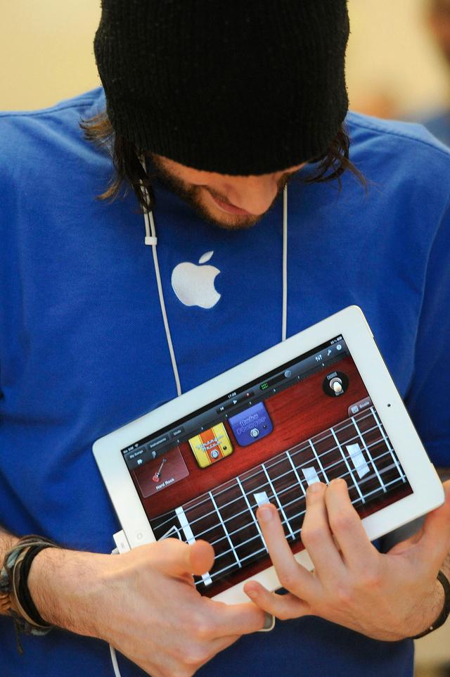 Le logiciel GarageBand utilisé sur un iPad. [AFP - Carl Court]