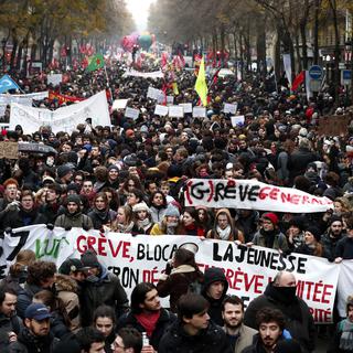 La France fait grève le 5 décembre 2019, ici à Paris. [Keystone - IAN]