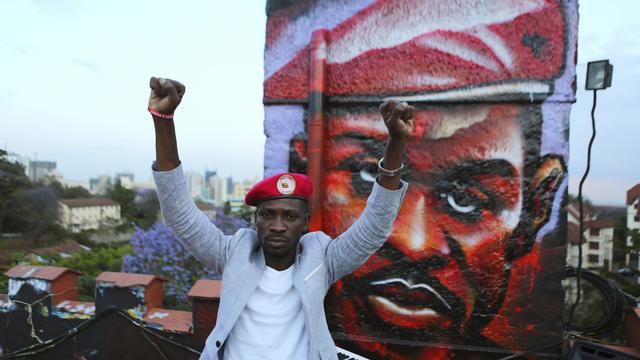 Bobi Wine rappeur et député au parlement Ougandais. [Keystone/AP - Brian Inganga]