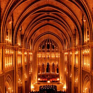 La cathédrale de Lausanne illuminée de 3'700 bougies. [Kalalumen]