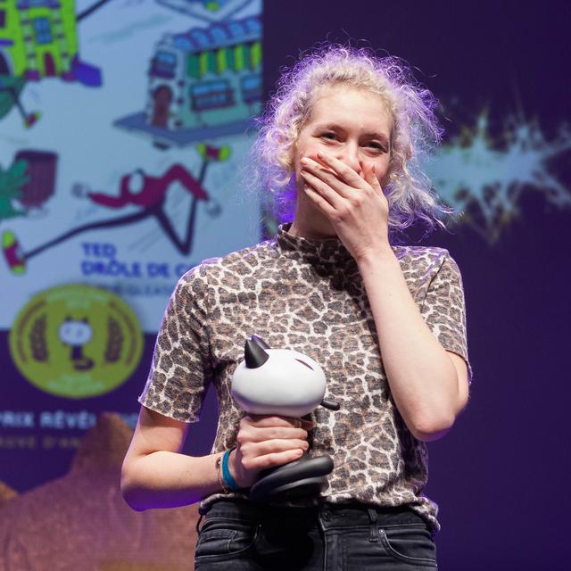 Emilie Gleason, receives the Fauve d'Angouleme - Prix Revelation during the awards ceremony at the 46th edition of the Angouleme International Comics Festival in Angouleme, southwestern France, on January 26, 2019. 

Photo rachetée le 26.02.2019 pour "Vertigo". [AFP - Yohan BONNET]