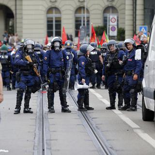 La ville de Berne est régulièrement le théâtre de manifestations qui dégénèrent. [Keystone - Peter Klaunzer]