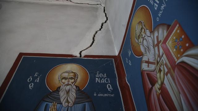 Des icônes religieuses de l'Eglise orthodoxe grecque dans un village du nord de la Grèce. [AP Photo/Keystone - Thanassis Stavrakis]