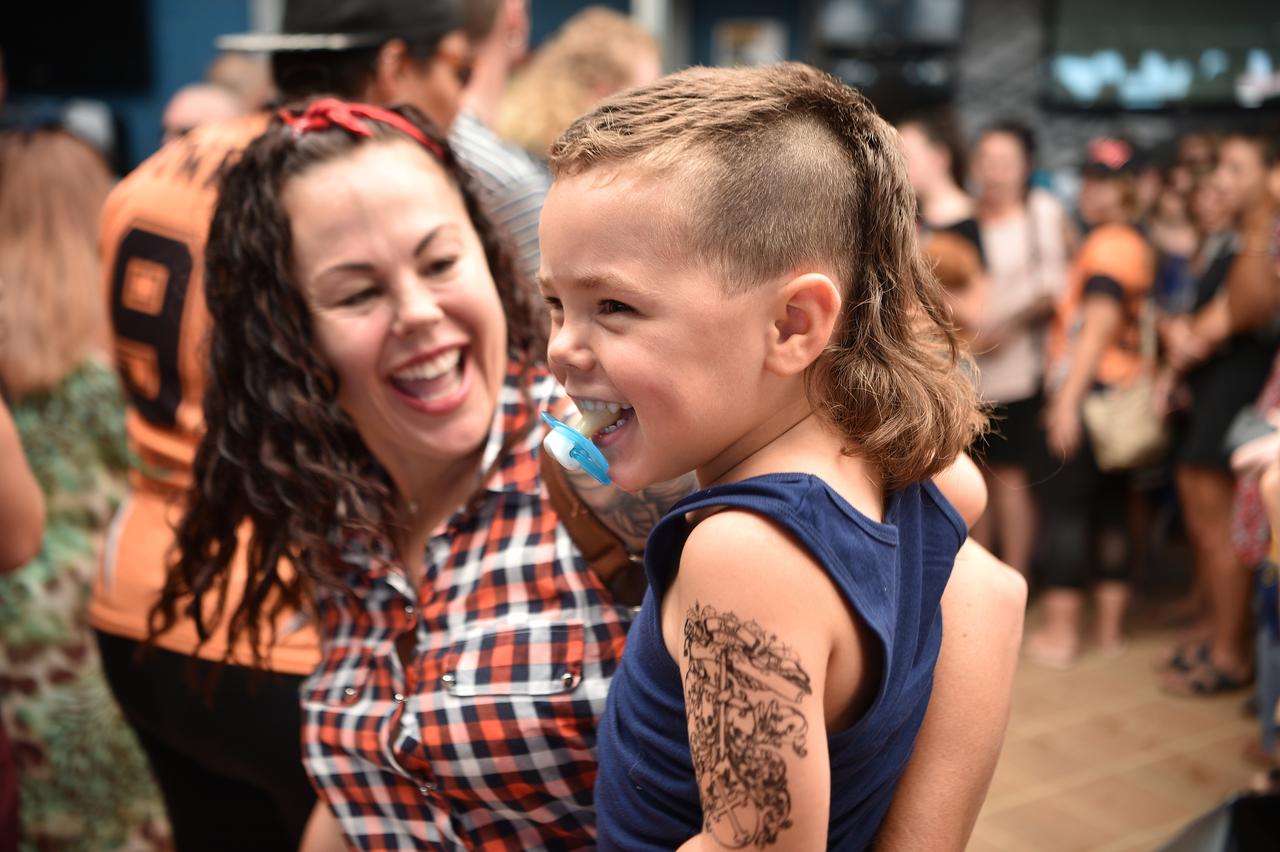 Des participants au MulletFest en Australie. [AFP - Peter Parks]