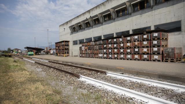 Les CFF testaient les rails blanc pour lutter contre les déformations causées par la chaleur. [Keystone - Peter Klaunzer]