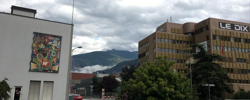 Un téléphérique pourrait relier la ville de Sion aux 4 Vallées. [RTS - Jean de Preux]