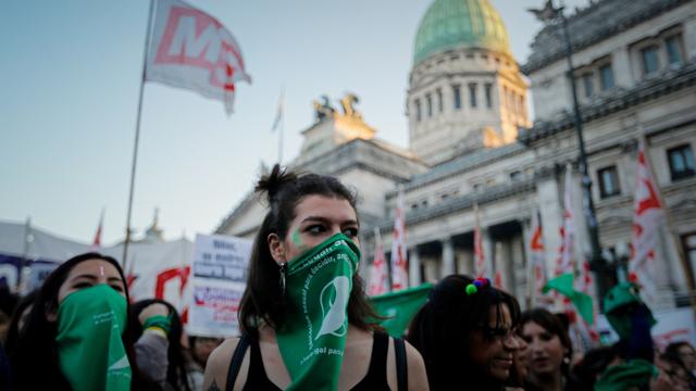 Des milliers de manifestantes font pression devant le Congrès argentin, le 28 mai 2019. [Keystone - Juan Ignacio]