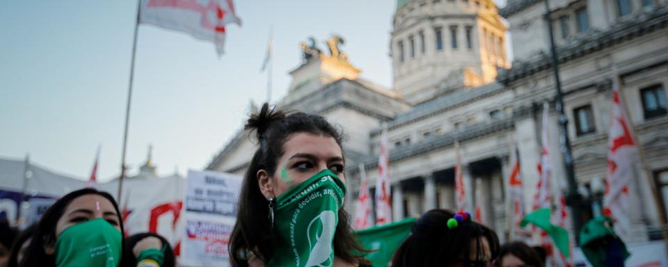 Des milliers de manifestantes font pression devant le Congrès argentin, le 28 mai 2019. [Keystone - Juan Ignacio]