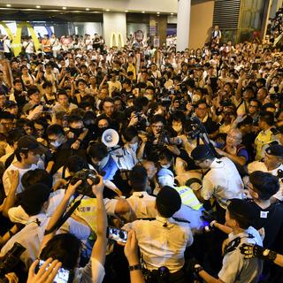 Un million de personnes se mobilisent à Hong Kong contre l'extradition de prisonniers chinois. [EPA Keystone - Edwin Kwok]