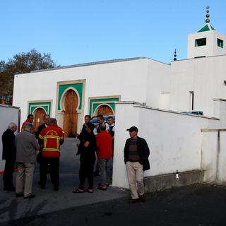 Un attentat à la mosquée de Bayonne a fait deux blessés graves. [EPA/Keystone - Jean Daniel Chopin]