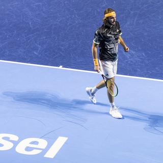 Le joueur de tennis grec Stefanos Tsitsipas durant un quart de finale aux Swiss Indoors de Bâle. [Keystone - Alexandra Wey]