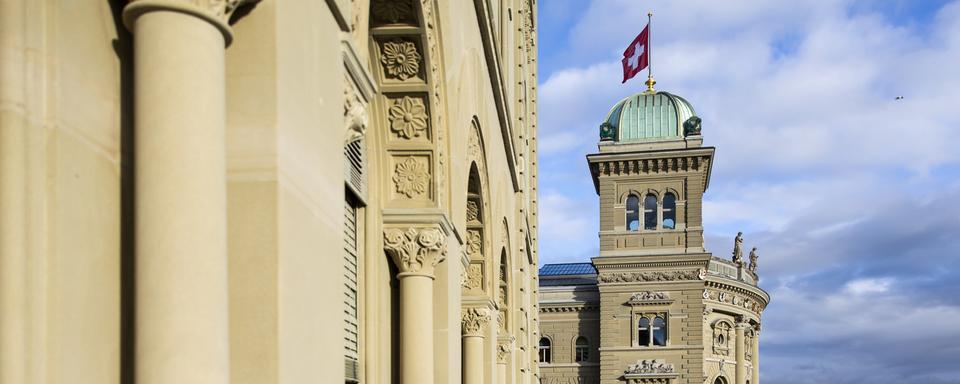 Le Palais fédéral photographié en décembre 2018. [Keystone - Peter Klaunzer]