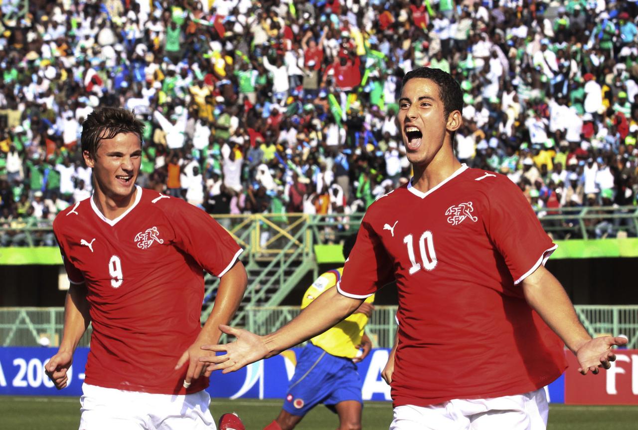 Haris Seferovic et Nassim Ben Khalifa, deux buteurs qui ont porté la Suisse en 2009. [KEYSTONE - SUNDAY ALAMBA]