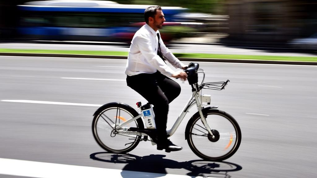 Les utilisateurs de vélos électriques en état d'ébriété risquent la prison. [AFP - Gerard Julien]