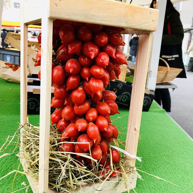 Des tomates au marché de Lausanne. [RTS - Karine Vasarino]
