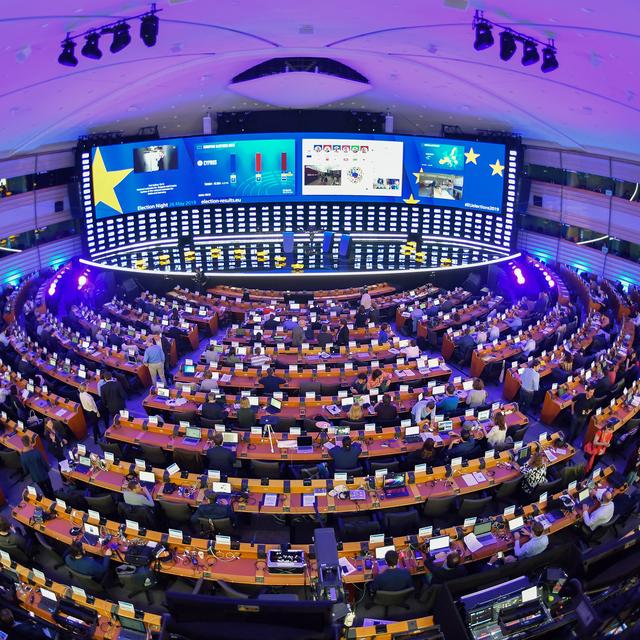 Vue sur l'hémicycle du Parlement européen transformé en centre de presse pour les élections du 26 mai 2019. [AFP - Emmanuel Dunand]