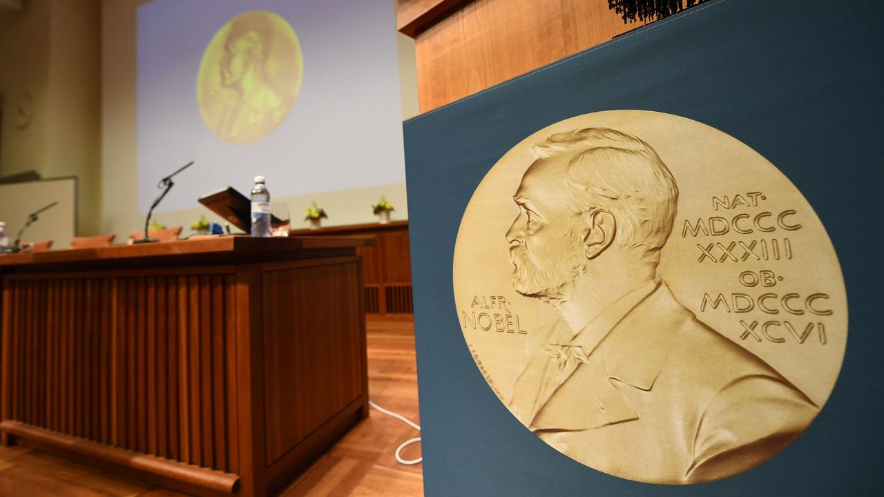 La représentation de la médaille du Prix Nobel lors d'une conférence de presse en 2017. [AFP - Jonathan Nackstrand]