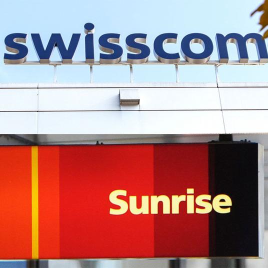 Avec le rachat d'UPC cablecom, Sunrise pourrait sérieusement concurrencer Swisscom. [Keystone - Steffen Schmidt - Gaetan Bally]