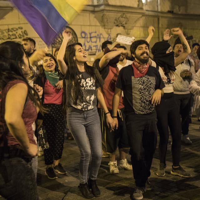 Les manifestations se sont poursuivies mercredi 30.10.2019 à Santiago, pour le 13e jour consécutif. [AP/Keystone - Rodrigo Abd]