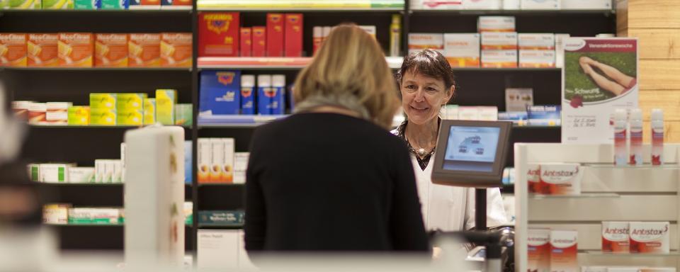 Le coût des médicaments pèsent de plus en plus sur les primes des Suisses. [Keystone - Gaëtan Bally]