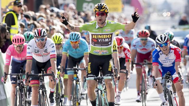 Primoz Roglic s'empare du maillot jaune de leader. [Laurent Gillieron]