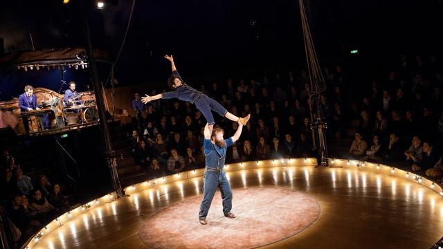 "Campana", un spectacle du Cirque Trottola. [festivalcite.ch - Philippe Laurençon]