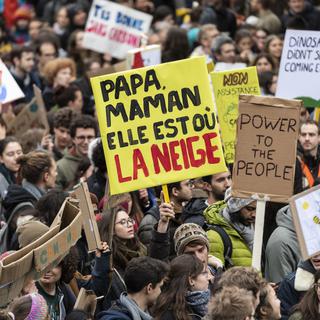 Manifestation des jeunes en faveur du climat à Lausanne, 15.03.2019. [Keystone - Jean-Christophe Bott]