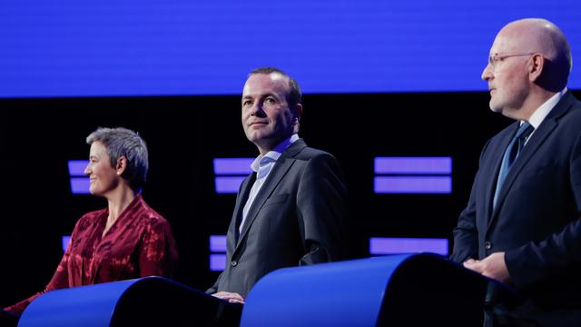 Débat à Bruxelles entre Margrethe Vestager, Manfred Weber et Frans Timmermans. [AFP - Aris Oikonomou]