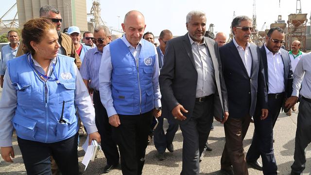 Le général danois Michael Lollesgaard (ONU) en visite à Hodeida, 14.05.2019. [AFP]