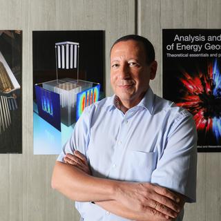 Le professeur Lyesse Laloui dirige à l'EPFL le Laboratoire de mécanique des sols.
Alain Herzog
EPFL [EPFL - Alain Herzog]