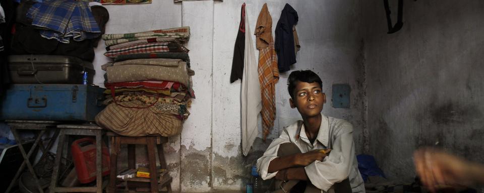 Le jeune indien Mohammed Shamim Sheikh souffre d'une forme de tuberculose résistante aux médicaments [AP Photo/Keystone - Rafiq Maqbool]