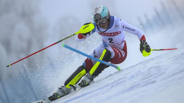 Wendy Holdener s'est montrée très performante dans le brouillard finlandais. [AP - Alessandro Trovati]