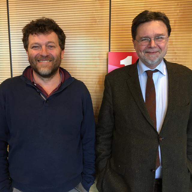 Edouard Gentaz, professeur de psychologie du développement à l’Université de Genève, rencontre Robert Cramer, conseiller aux Etats (Verts/GE). [RTS - Pauline Vrolixs]