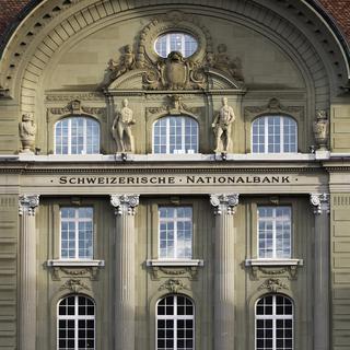 La façade de la Banque nationale suisse (BNS) à Berne. [Keystone - Peter Klaunzer]