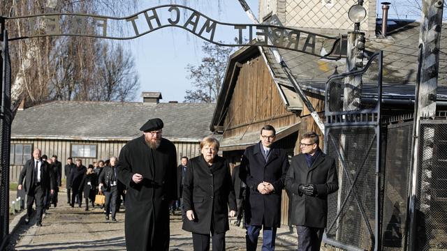 Angela Merkel à son arrivée à Auschwitz, vendredi 06.12.2019. [Keystone - Markus Schreiber]